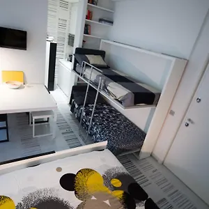 Stylish Mini In The Heart Of Apartamento